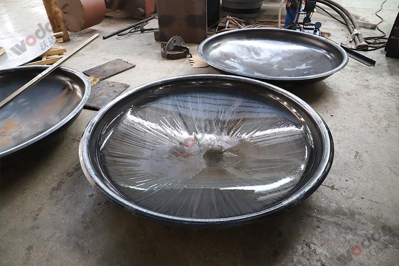 四柱液壓機(jī)2500噸封頭拉伸液壓機(jī)廠家 四柱液壓機(jī)2500噸封頭拉伸液壓機(jī)廠家