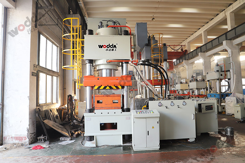 不銹鋼地溝蓋板成型液壓機(jī) 不銹鋼地溝蓋板成型液壓機(jī)