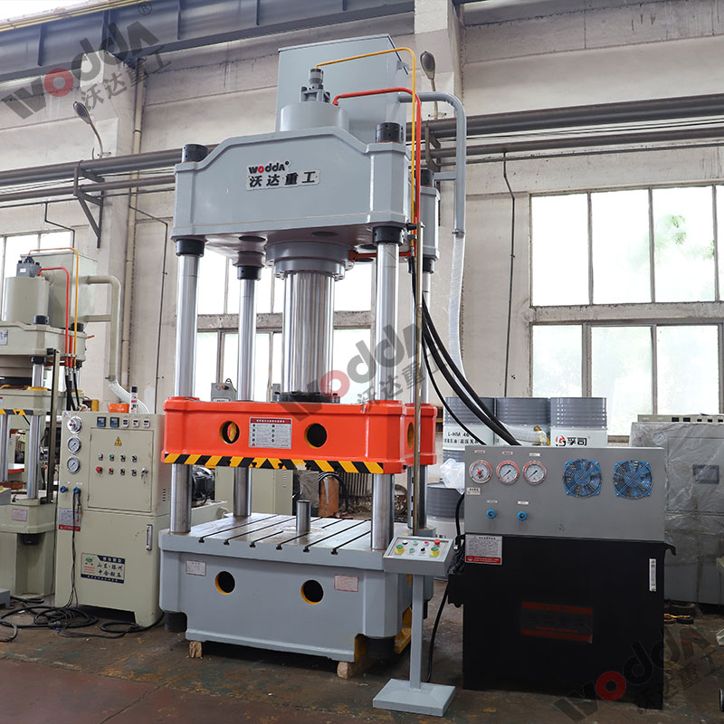 315噸國標(biāo)液壓機(jī) 315噸國標(biāo)液壓機(jī)