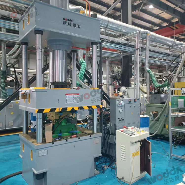 200噸液壓機(jī)模壓SMC高壓線絕緣子 200噸液壓機(jī)模壓SMC高壓線絕緣子