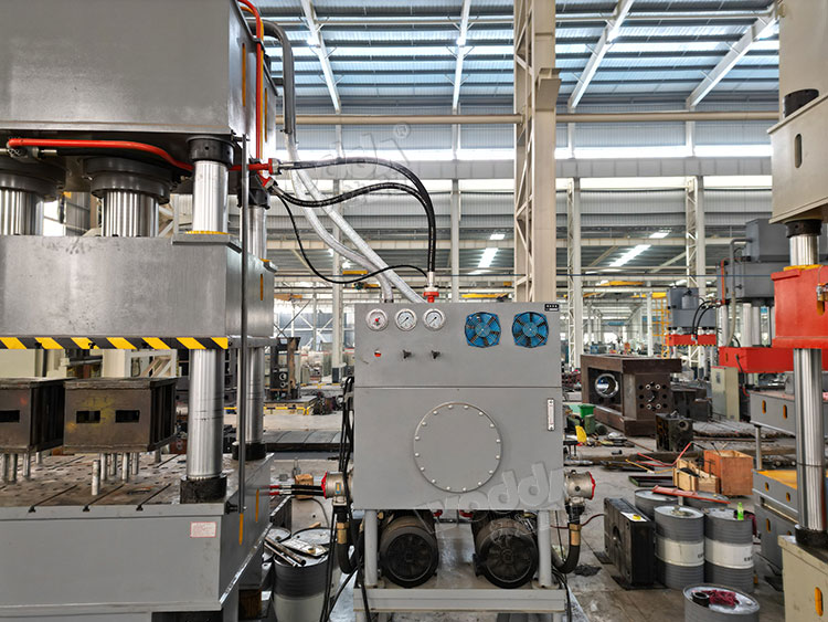 動(dòng)力系統(tǒng)