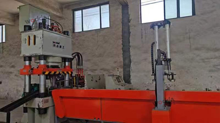 500噸錨桿托盤液壓機(jī)(生產(chǎn)線)安裝完成 500噸錨桿托盤液壓機(jī)(生產(chǎn)線)安裝完成