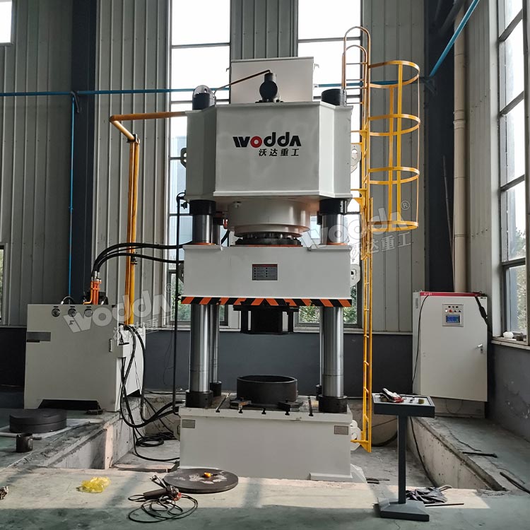 1000噸三梁四柱液壓機 1000噸三梁四柱液壓機