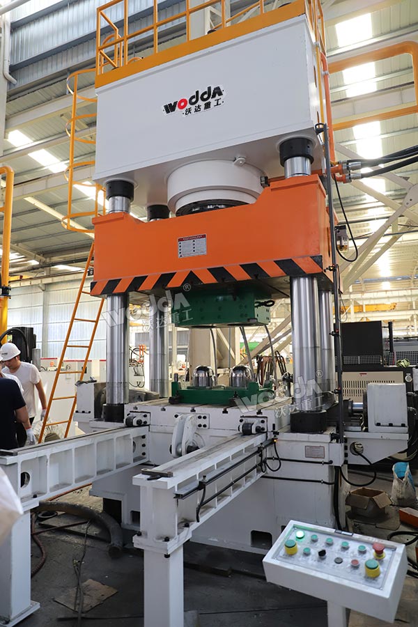 1000噸玻璃鋼頭盔成型液壓機(jī)