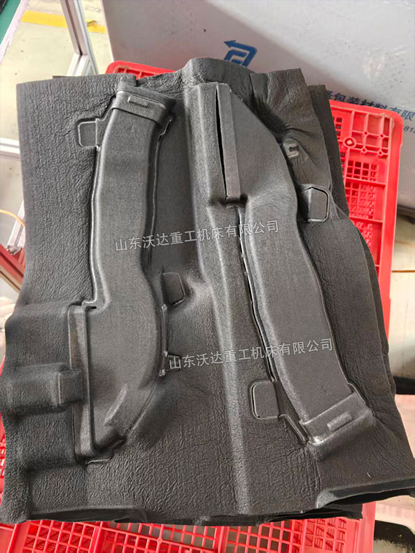 熱壓汽車除霜通風管成型