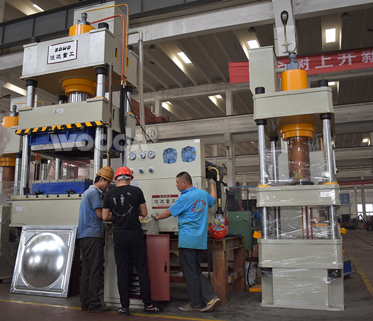 不銹鋼水箱拉伸機價格 不銹鋼水箱拉伸機價格